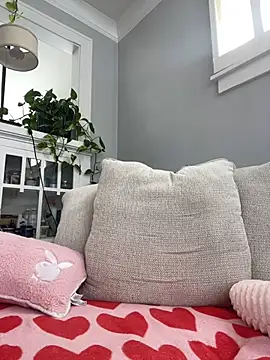 Snapshot of LoveShae_ chatting on February 11, 2025, 8:20 pm LoveShae  online show from February 11, 2025, 8:20 pm