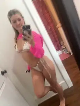 Snapshot of LoveShae_ chatting on March 12, 2025, 9:03 pm LoveShae  online show from March 12, 2025, 9:03 pm