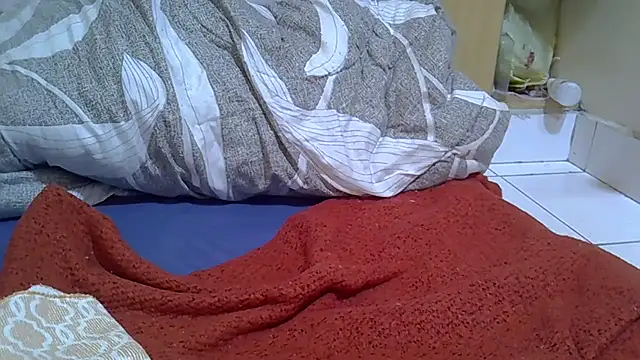 Snapshot of pretty_brina chatting on November 25, 2025, 10:04 am pretty brina online show from November 25, 2025, 10:04 am