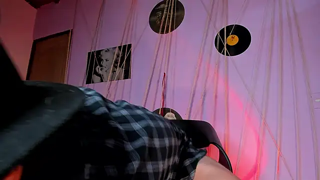 MrShaggy online show from January 4, 2025, 1:21 pm