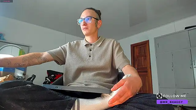 Snapshot of MrShaggy chatting on May 18, 2026, 5:24 am MrShaggy online show from May 18, 2026, 5:24 am
