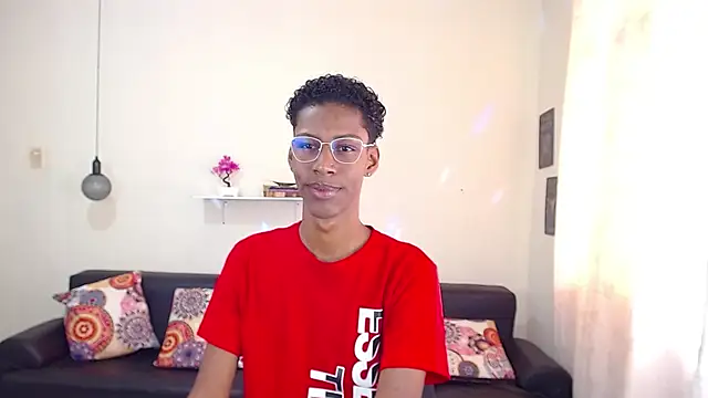 maiki18  online show from January 15, 2025, 1:52 pm