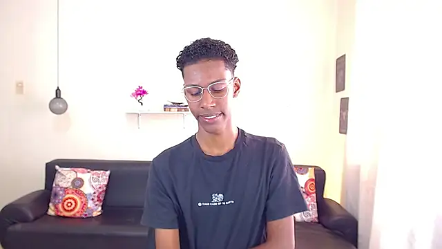 maiki18  online show from January 28, 2025, 1:27 pm