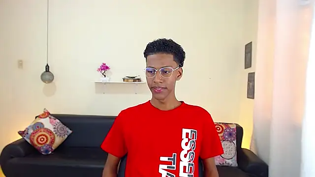 maiki18  online show from February 10, 2025, 1:55 pm