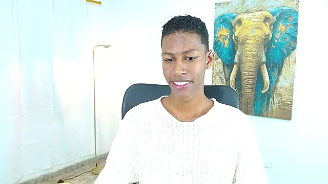 maiki18  online show from September 20, 2025, 1:56 pm