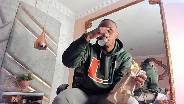 JamesParck online show from January 24, 2025, 12:20 pm