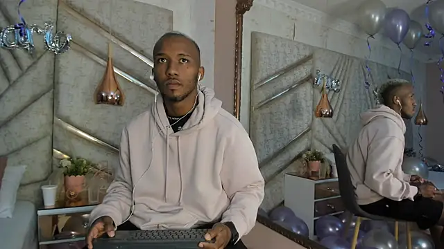 JamesParck online show from February 17, 2025, 12:16 pm