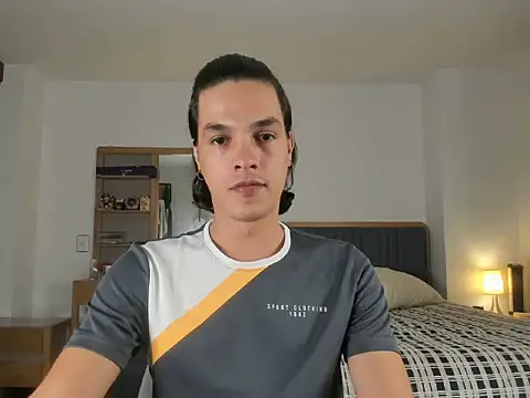 uglycoyote18 online show from April 23, 2026, 5:19 am