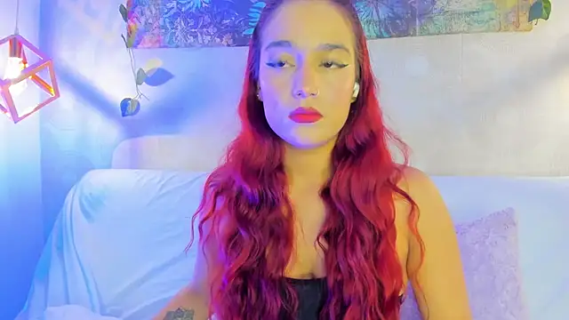 Snapshot of Ari_Baker chatting on December 18, 2024, 8:25 pm Ari Baker online show from December 18, 2024, 8:25 pm