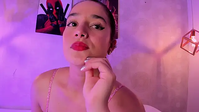 Snapshot of Ari_Baker chatting on March 19, 2025, 10:31 pm Ari Baker online show from March 19, 2025, 10:31 pm