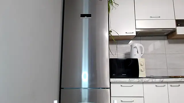 SierraSky  online show from September 22, 2025, 5:04 pm