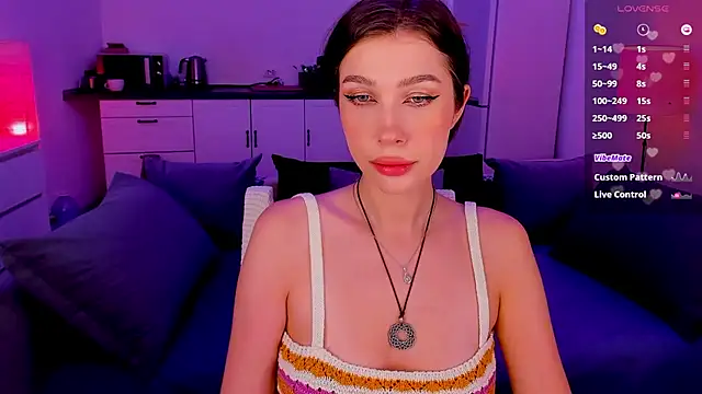 tenderdreams online show from November 21, 2025, 9:57 pm