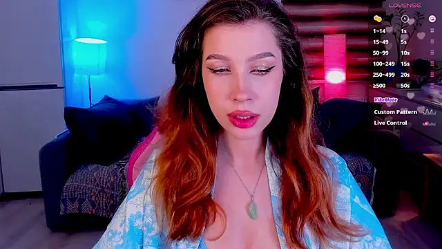 tenderdreams online show from December 5, 2025, 5:42 pm