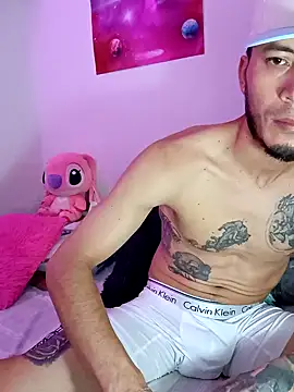 Leslly  online show from February 1, 2025, 5:37 pm