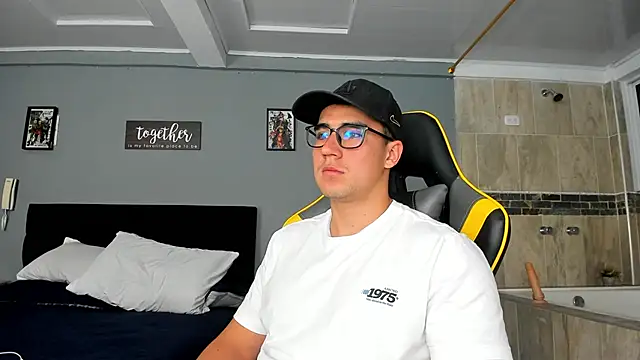 owengray2n online show from January 19, 2025, 6:20 am