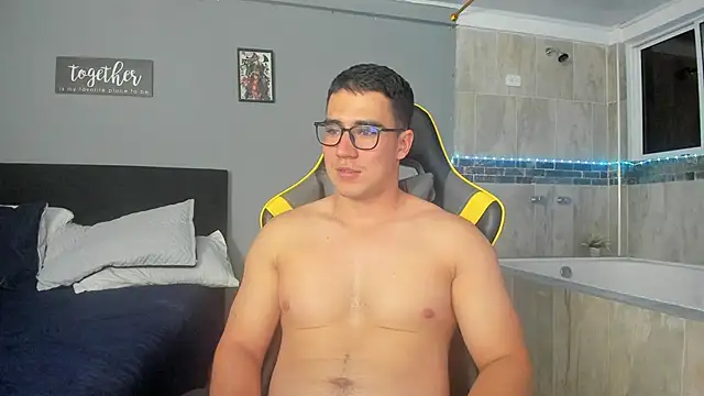 owengray2n online show from February 11, 2025, 2:46 am