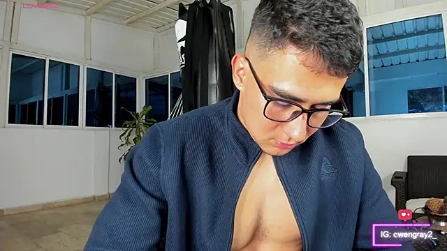 owengray2n online show from March 17, 2025, 12:52 am