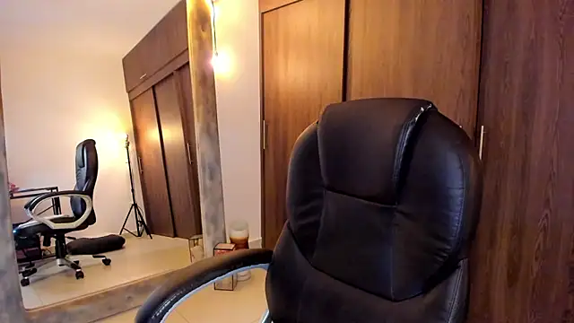 alikahouston4 online show from September 22, 2025, 3:08 am