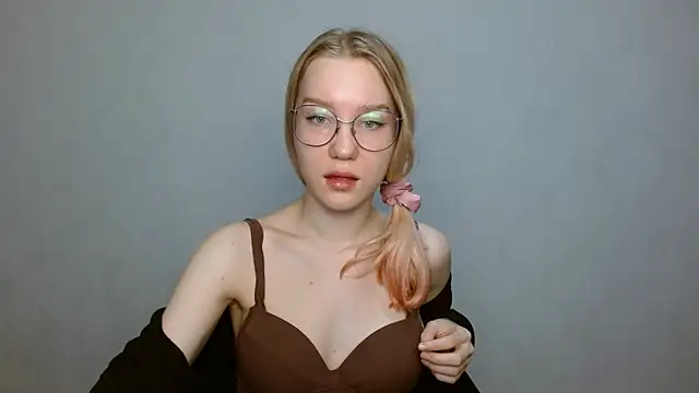 cindi hot online show from January 25, 2025, 11:55 am