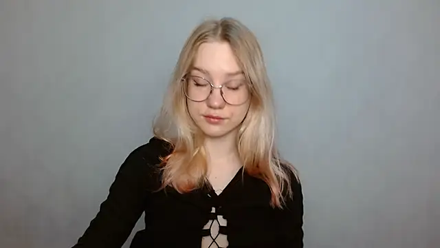 cindi hot online show from February 6, 2025, 9:00 am