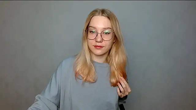 cindi hot online show from February 25, 2025, 6:36 am