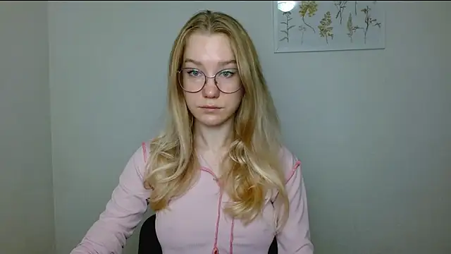 cindi hot online show from September 28, 2025, 8:42 am