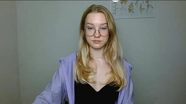 cindi hot online show from October 7, 2025, 11:51 am