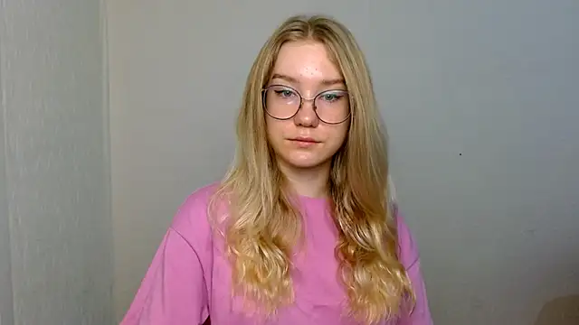 cindi hot online show from November 28, 2025, 8:28 am