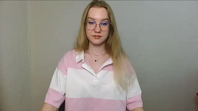 Snapshot of cindi_hot chatting on July 10, 2026, 10:29 am cindi hot online show from July 10, 2026, 10:29 am