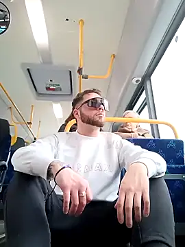 1ninefellababy online show from March 9, 2025, 12:53 pm