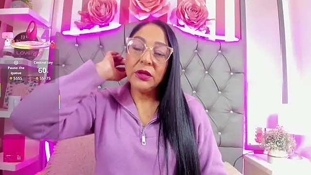 Gina Myers online show from November 4, 2025, 12:26 pm