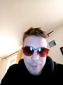 KidoXVII online show from February 9, 2025, 2:07 pm