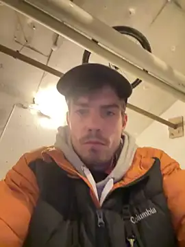 KidoXVII online show from November 28, 2025, 5:04 pm