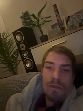 KidoXVII online show from November 29, 2025, 5:10 am