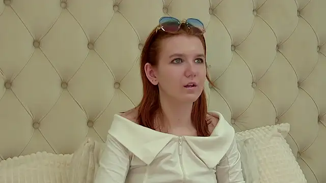 LessySmith online show from March 18, 2025, 1:10 am