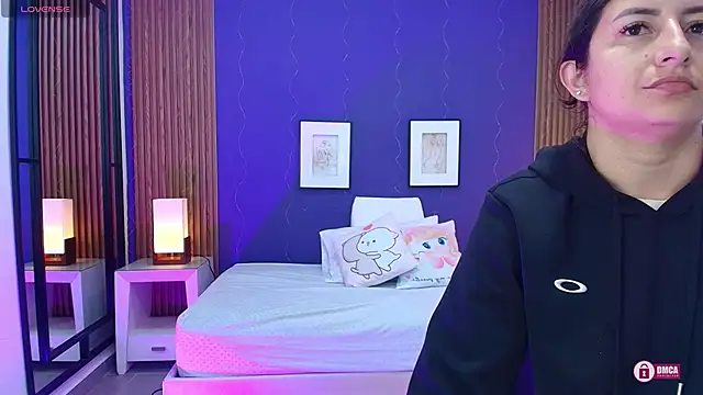 alina martinelli online show from October 12, 2025, 10:47 am