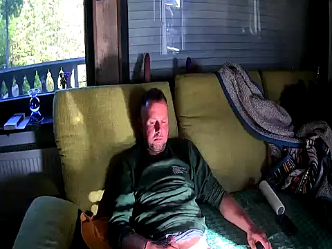 Snapshot of Hornybiboy66 chatting on April 29, 2026, 4:33 pm Hornybiboy66 online show from April 29, 2026, 4:33 pm