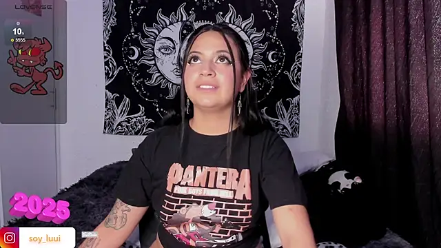 Snapshot of soy_lui_ chatting on January 10, 2025, 8:59 pm soy lui  online show from January 10, 2025, 8:59 pm