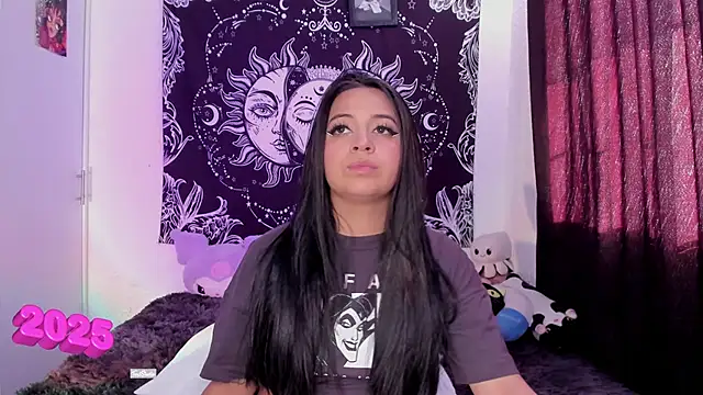 Snapshot of soy_lui_ chatting on January 21, 2025, 9:04 pm soy lui  online show from January 21, 2025, 9:04 pm