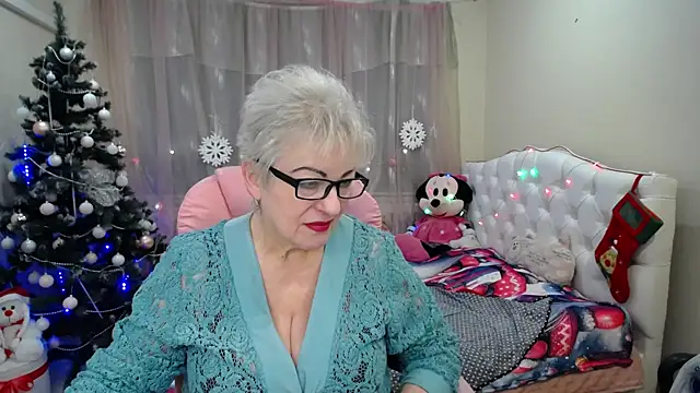 KayleSmoll online show from January 15, 2025, 10:13 pm