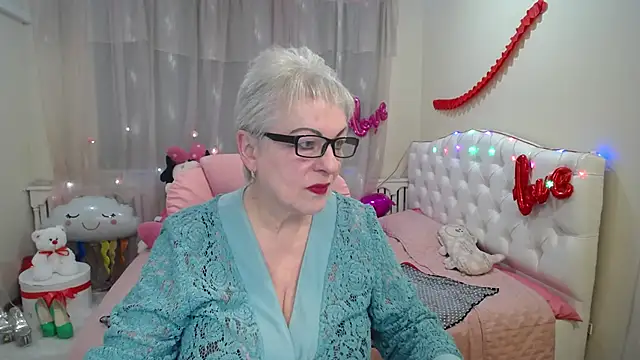 KayleSmoll online show from March 13, 2025, 4:27 am