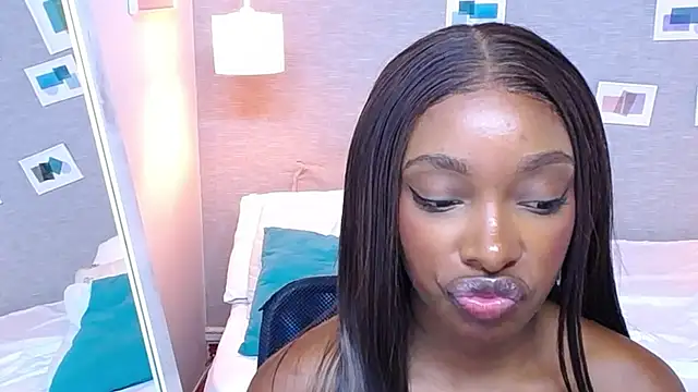 Shamiraa moore online show from March 18, 2025, 4:37 pm