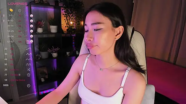 sensualily online show from September 16, 2025, 3:46 pm