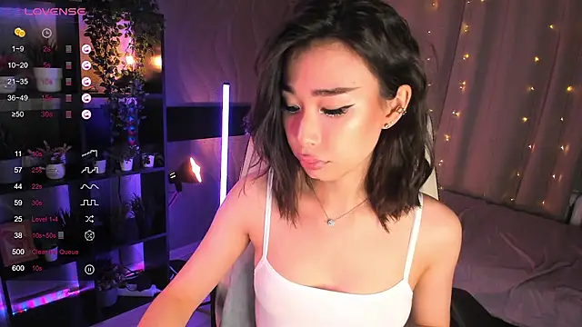 sensualily online show from November 27, 2025, 3:47 pm