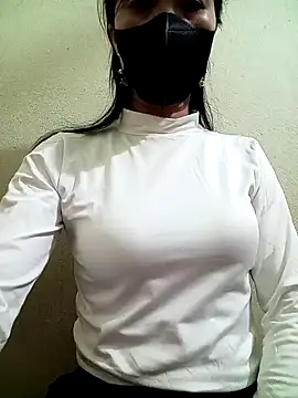 Snapshot of YunLem chatting on February 1, 2025, 1:30 pm YunLem online show from February 1, 2025, 1:30 pm