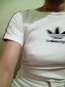 Snapshot of YunLem chatting on February 17, 2025, 8:41 am YunLem online show from February 17, 2025, 8:41 am