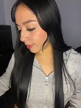 Loren sexx6 online show from February 13, 2026, 3:35 am