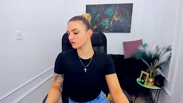 SelenaeMoore online show from February 22, 2026, 7:34 pm