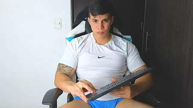 Snapshot of Ethanstill1 chatting on December 13, 2024, 3:49 am Ethanstill1 online show from December 13, 2024, 3:49 am