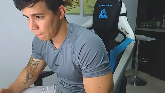 Snapshot of Ethanstill1 chatting on February 17, 2025, 3:04 am Ethanstill1 online show from February 17, 2025, 3:04 am